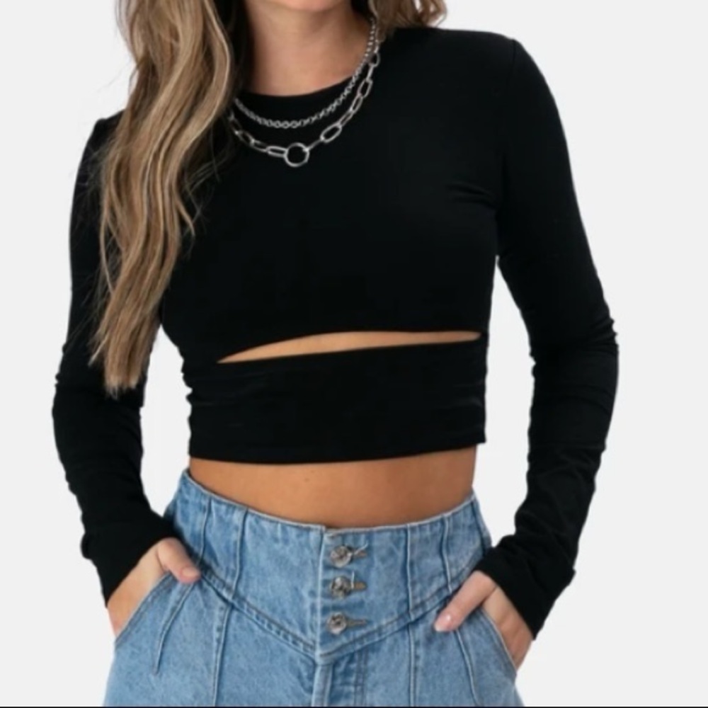 Black Long Sleeve Crop Top